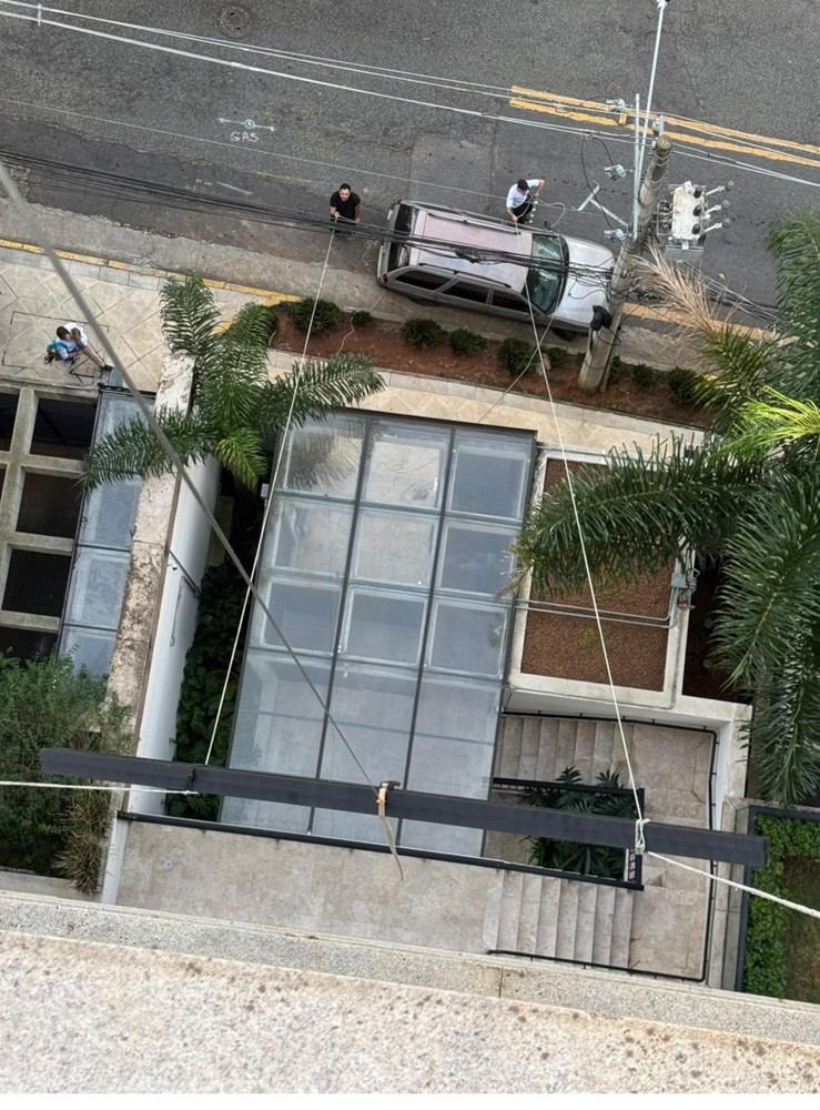 Içamento de esquadria de vidro